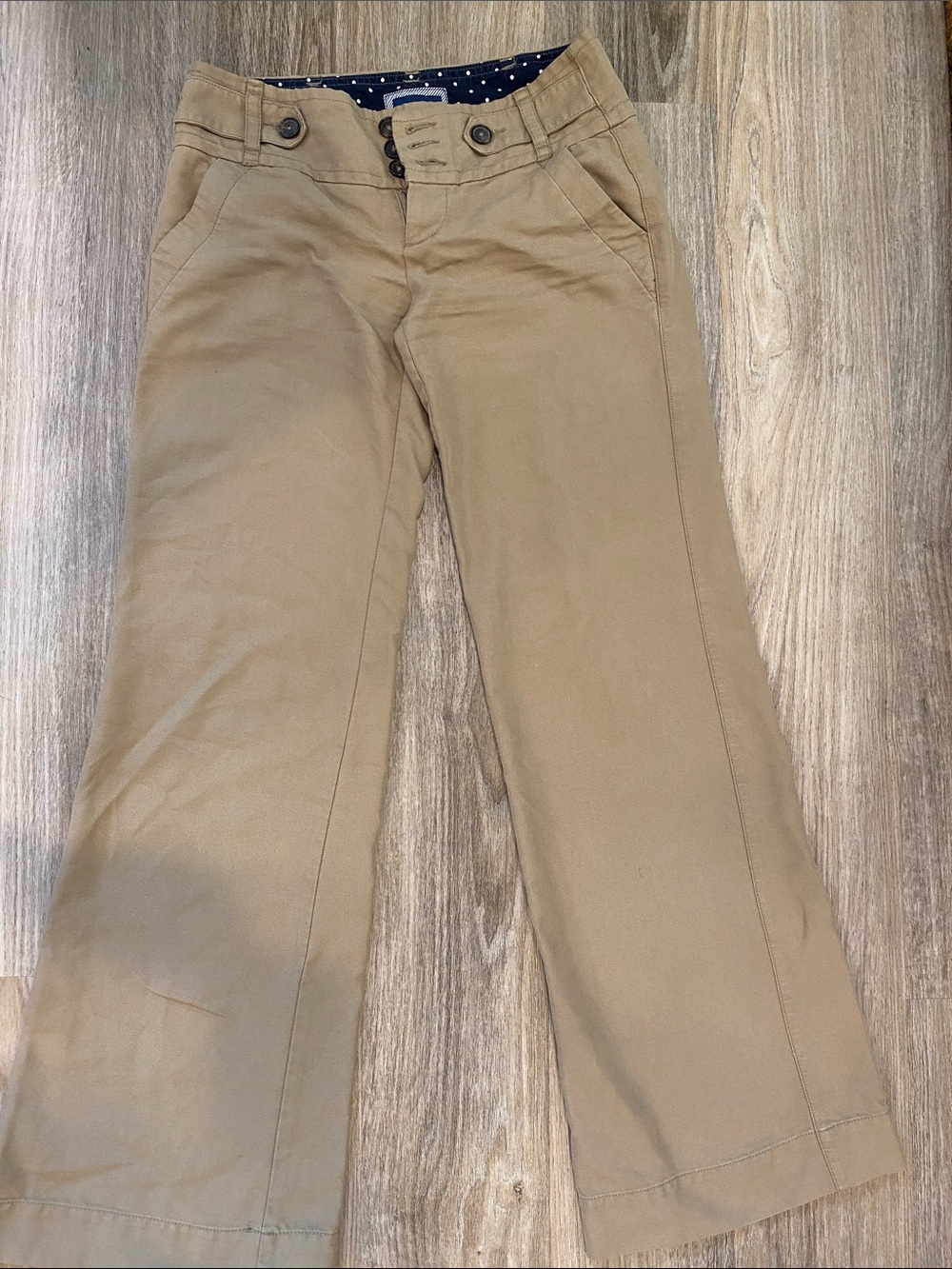 American Eagle Outfitters Tan Chino Pants with Navy Polka-Dot Waistband
